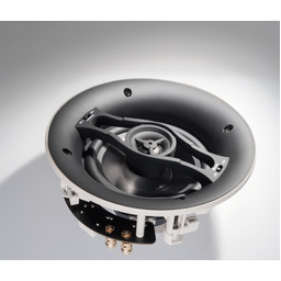 MAGNAT Interior ICQ 82